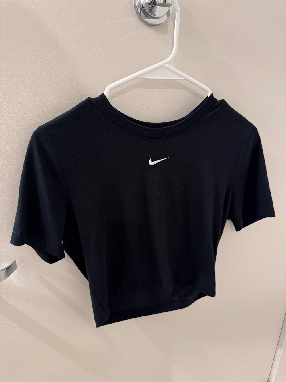 Nike Black Cropped Slim Fit Tee